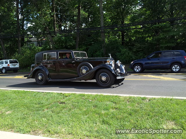 Rolls-Royce Phantom spotted in New Hope, Pennsylvania