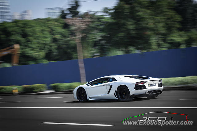 Lamborghini Aventador spotted in Taguig, Philippines