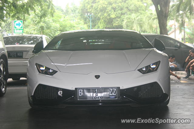 Lamborghini Huracan spotted in Jakarta, Indonesia