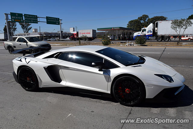 Lamborghini Aventador spotted in Mexico City, Mexico