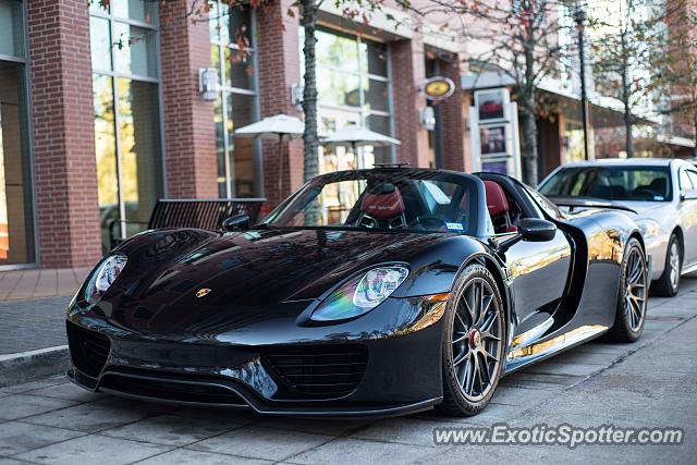 Porsche 918 Spyder spotted in The Woodlands, Texas