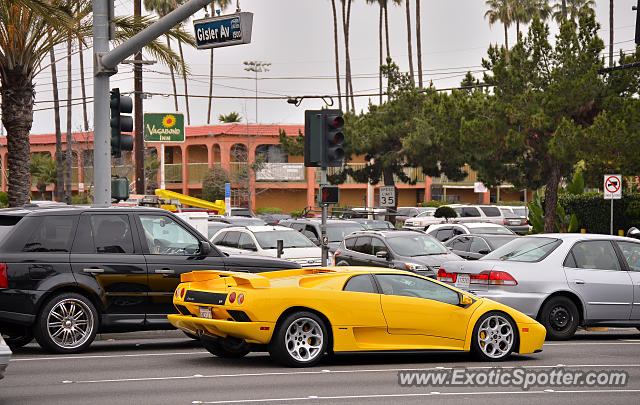 Lamborghini Diablo spotted in Santa Ana, California