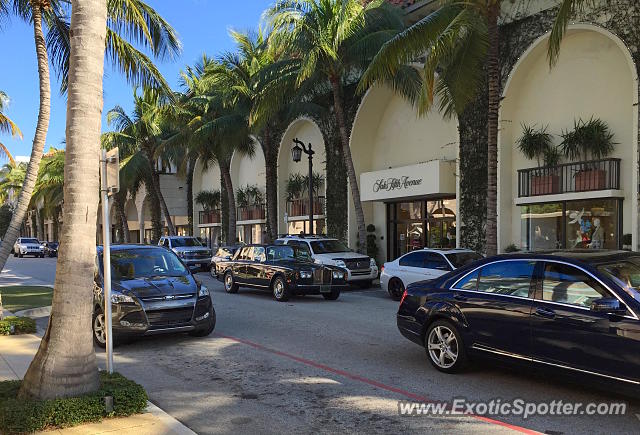 Rolls-Royce Silver Shadow spotted in Palm Beach, Florida