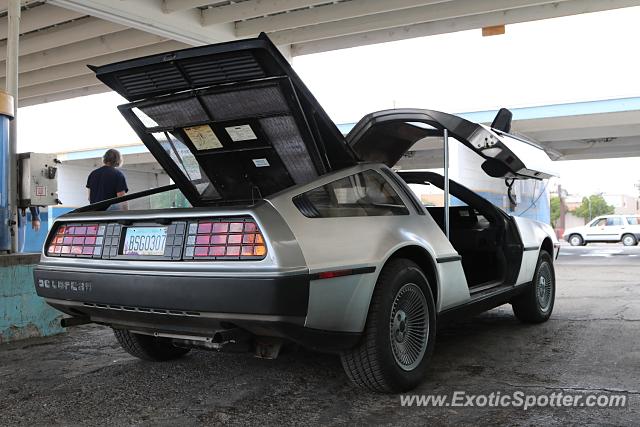 DeLorean DMC-12 spotted in Tucson, Arizona