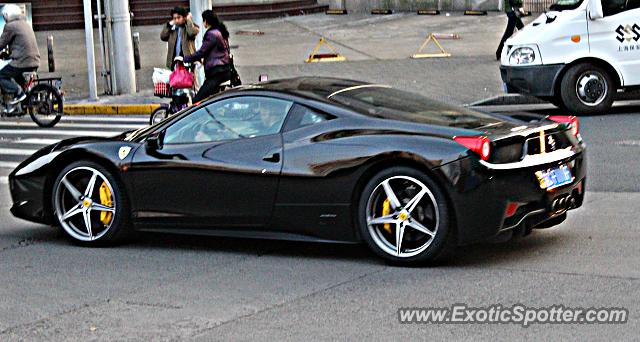Ferrari 458 Italia spotted in Shanghai, China