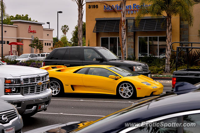 Lamborghini Diablo spotted in Santa Ana, California