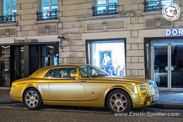 Rolls-Royce Phantom spotted in Paris, France