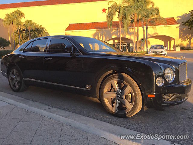 Bentley Mulsanne spotted in Palm B. Gardens, Florida