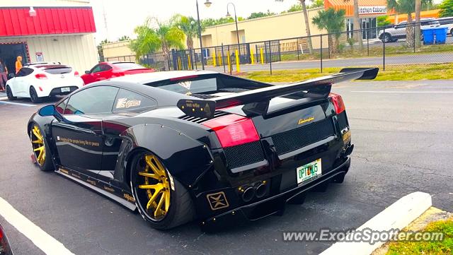 Lamborghini Gallardo spotted in Fort Myers, Florida