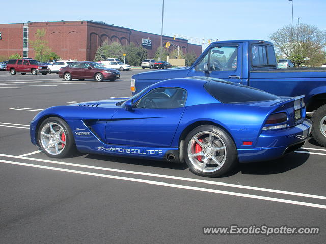 Dodge Viper spotted in Freehold, New Jersey