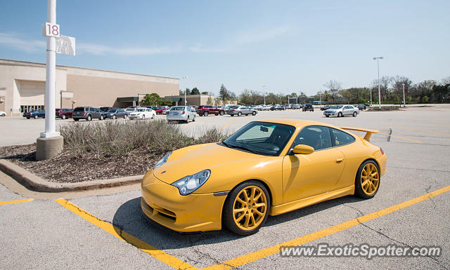 Porsche 911 GT3 spotted in Northbrook, Illinois