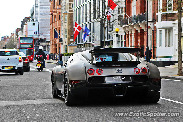 Bugatti Veyron spotted in London, United Kingdom