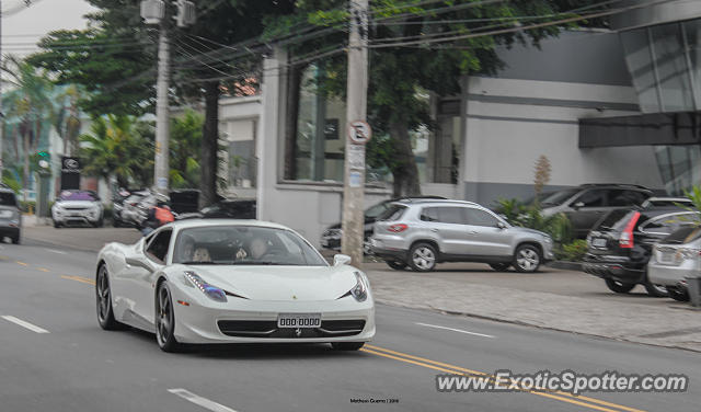 Ferrari 458 Italia spotted in São Paulo, Brazil
