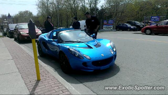 Lotus Elise spotted in Bowmanville ON, Canada