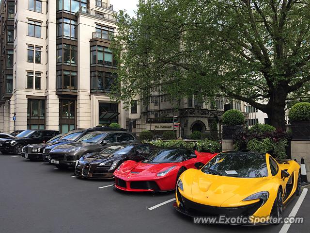 Ferrari LaFerrari spotted in London, United Kingdom