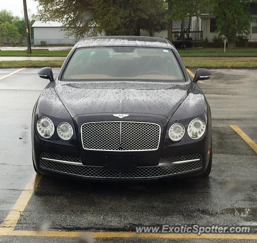 Bentley Flying Spur spotted in Des Moines, Iowa