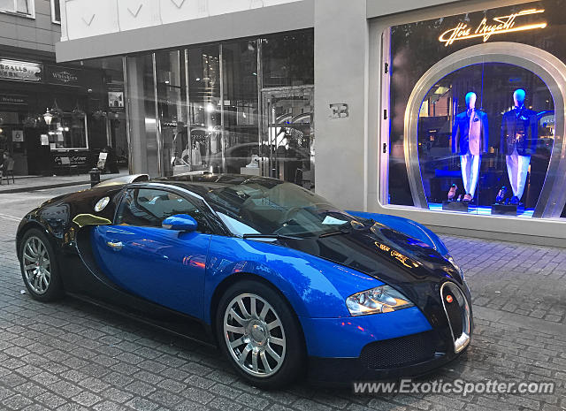 Bugatti Veyron spotted in London, United Kingdom