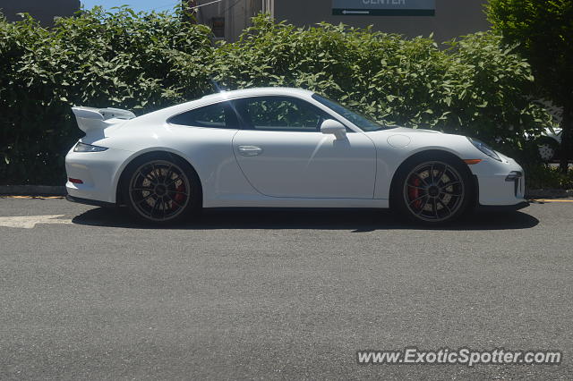 Porsche 911 GT3 spotted in Summit, United States
