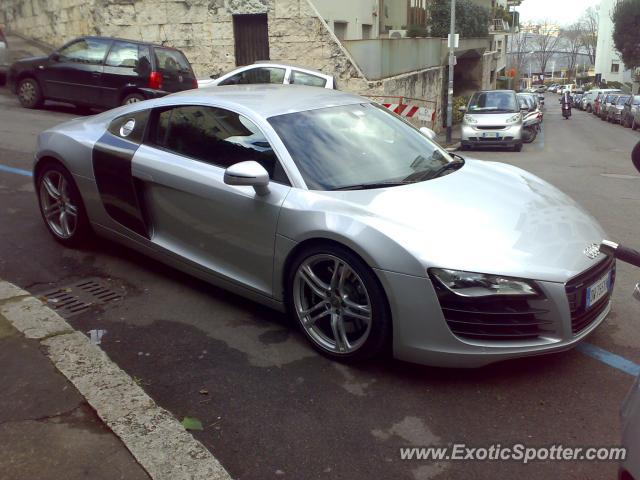 Audi R8 spotted in Rome, Italy