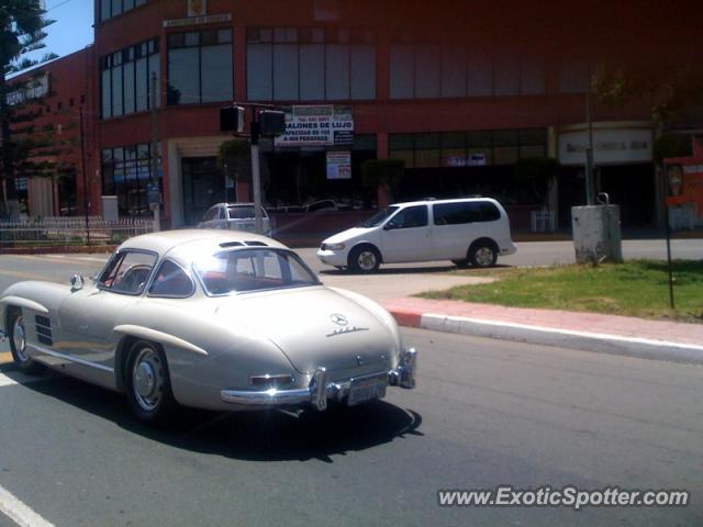 Mercedes 300SL spotted in Tijuana, Mexico