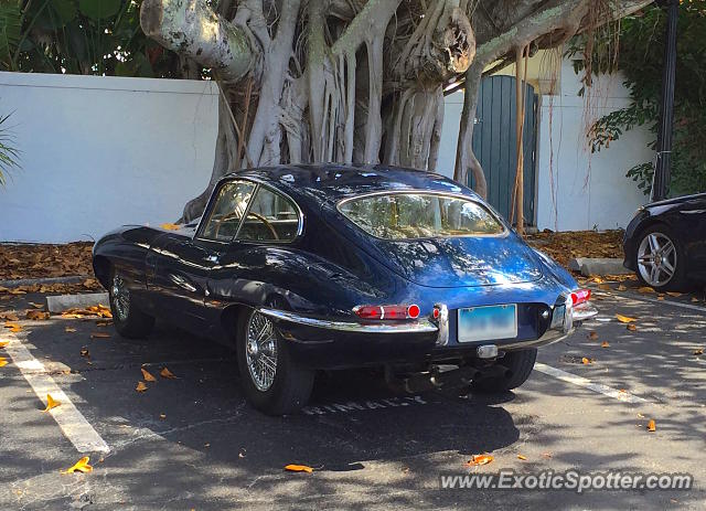 Jaguar E-Type spotted in Palm Beach, Florida