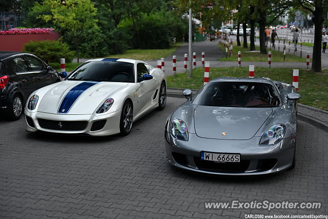 Porsche Carrera GT spotted in Warsaw, Poland