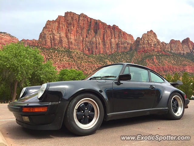Porsche 911 Turbo spotted in Springdale, Utah