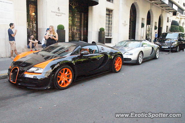 Bugatti Veyron spotted in Paris, France