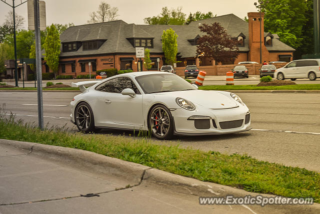 Porsche 911 GT3 spotted in Birmingham, Michigan