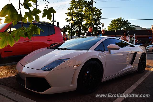 Lamborghini Gallardo spotted in Downers Grove, Illinois