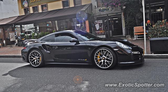Porsche 911 Turbo spotted in Bogota, Colombia