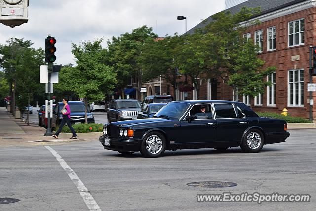 Bentley Turbo R spotted in Winnetka, Illinois