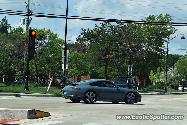Porsche 911 spotted in Northfield, Illinois