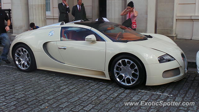 Bugatti Veyron spotted in London, United Kingdom