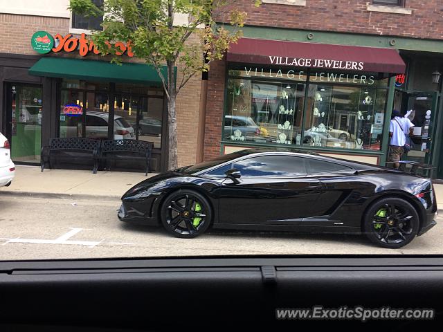 Lamborghini Gallardo spotted in Libertyville, Illinois