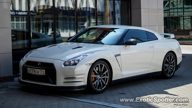 Nissan GT-R spotted in Chelyabinsk, Russia