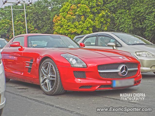 Mercedes SLS AMG spotted in Chandigarh, India