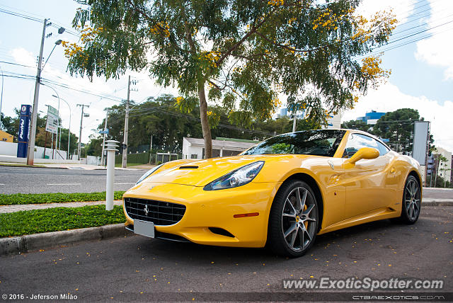 Ferrari California spotted in Curitiba, Brazil