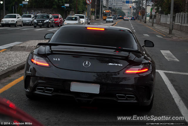 Mercedes SLS AMG spotted in Curitiba, Brazil