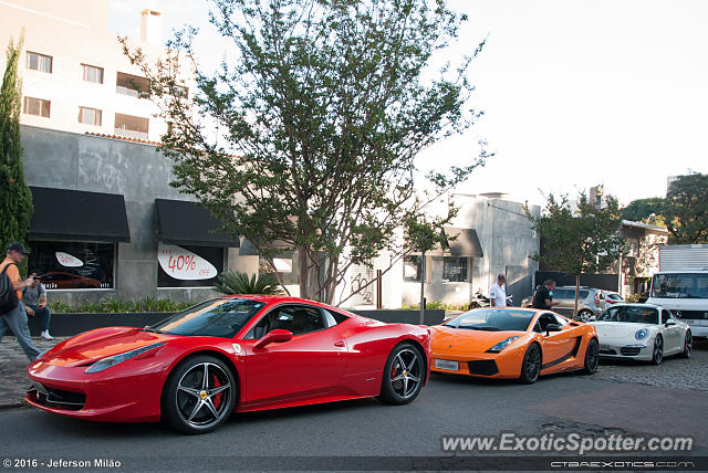 Ferrari 458 Italia spotted in Curitiba, Brazil