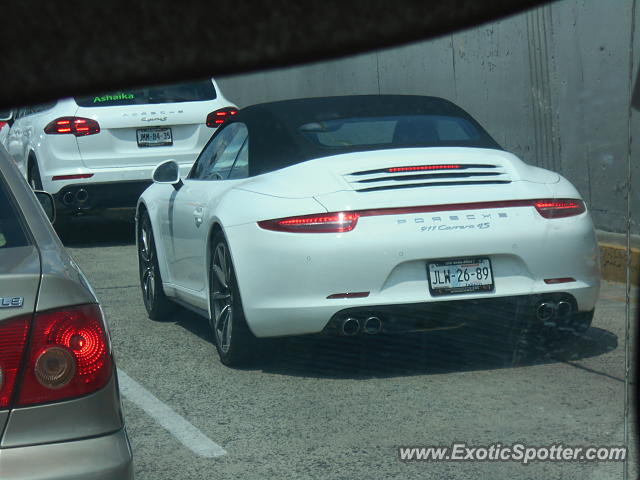 Porsche 911 spotted in Guadalajara, Mexico
