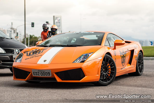 Lamborghini Gallardo spotted in Florianópolis, Brazil