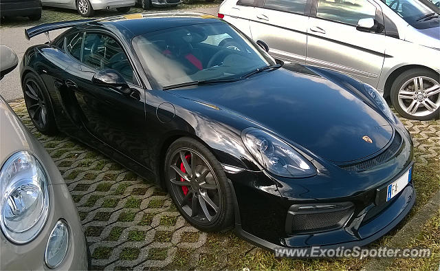 Porsche Cayman GT4 spotted in Bergamo, Italy
