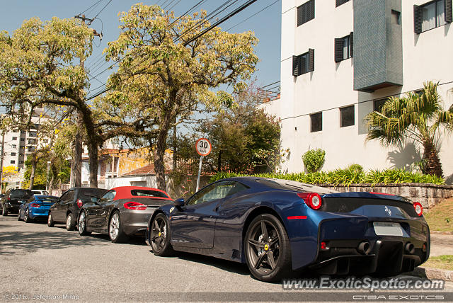 Ferrari 458 Italia spotted in Curitiba, Brazil