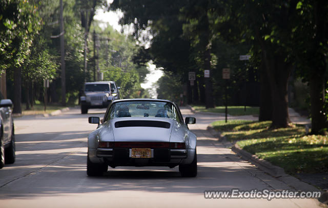 Porsche 911 spotted in Winnetka, Illinois