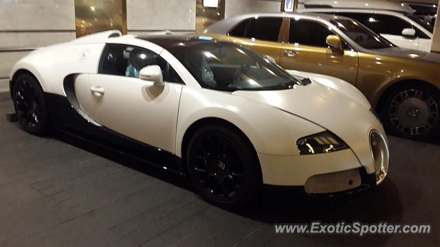 Bugatti Veyron spotted in Seoul, South Korea