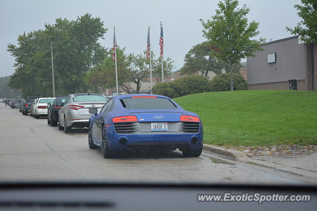 Audi R8 spotted in Lake Forest, Illinois