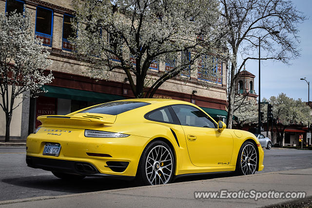 Porsche 911 Turbo spotted in Kansas City, Kansas