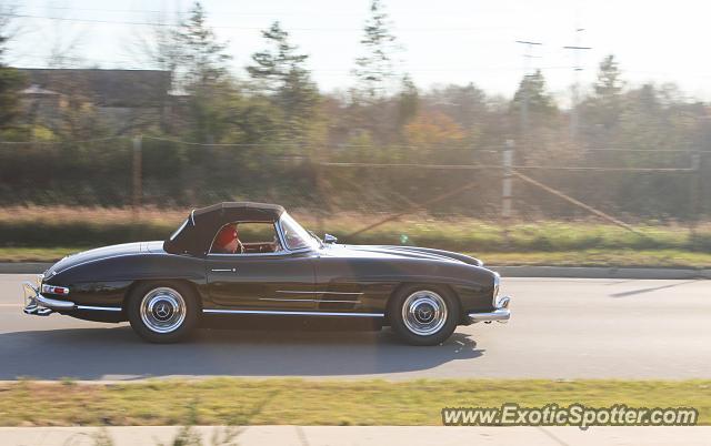 Mercedes 300SL spotted in Hartland, Wisconsin