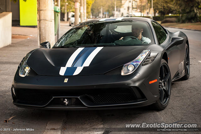 Ferrari 458 Italia spotted in São Paulo, Brazil